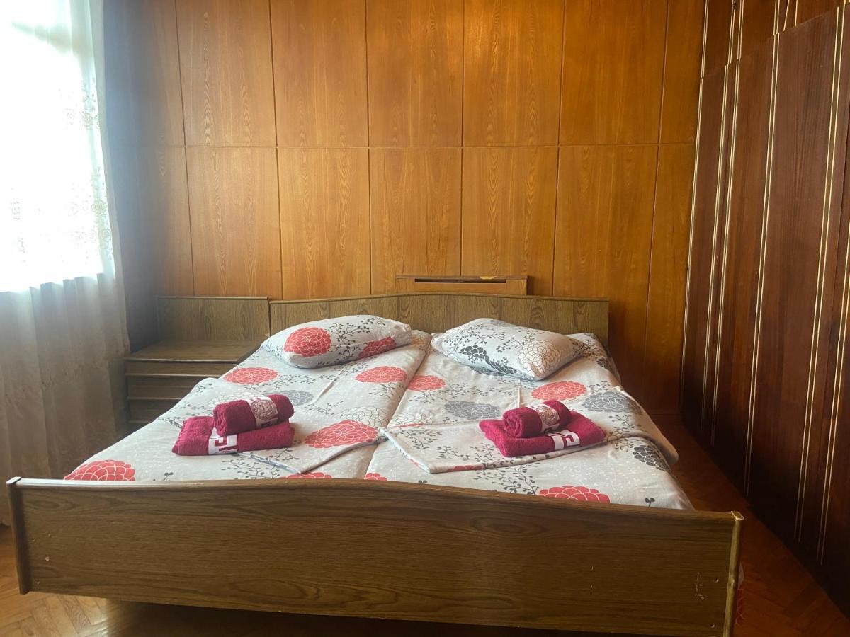 Luka Family Guest House Batumi Exteriör bild